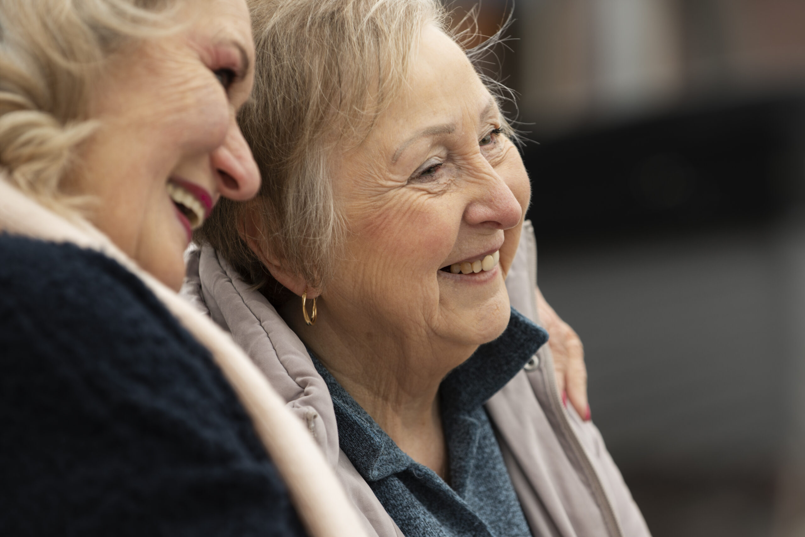 happy-senior-friends-chatting happy-senior-friends-chatting